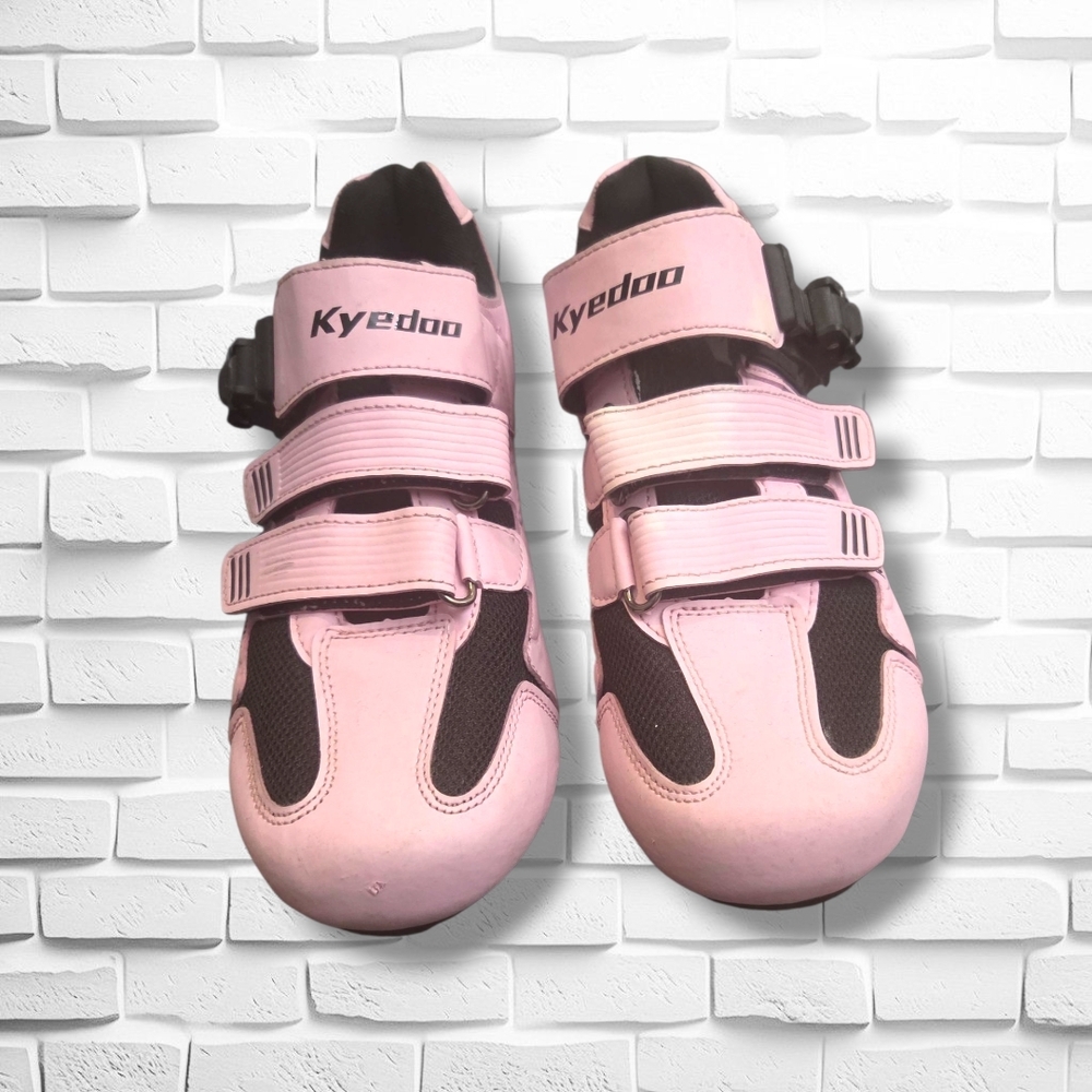 NWOT Women's Kyedoo Cycling Shoes - Peloton Compatible - Size 41 (US 9-9.5)*SALE